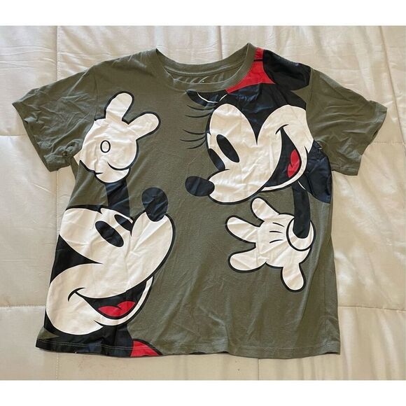 Disney Tops - Disney Mickey & Minnie T-shirt size M